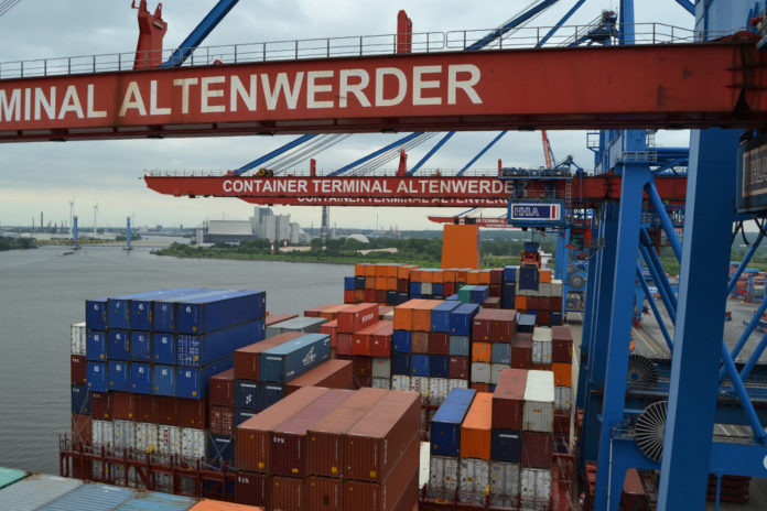 Hafenwirtschaft, Container Terminal Altenwerder CTA der HHLA, Hamburg