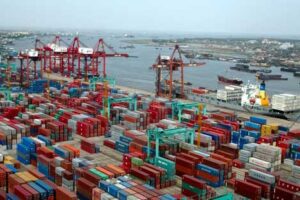 Taifun, Hafen Shanghai Containerumschlag