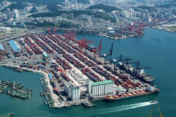 Busan, Korea, The 1.5 bn t cargo that have been handled in South Korean seaports mean a new record for the country.