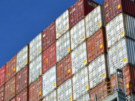 Triton, Contex, WCI, Drewry, World Container Index, Index, Container, World, stacked containers containerumschlag