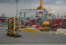 The terminal operator DP Wolrd Antwerp Gateway will get eight additional Hybrid Straddle Carriers from Kalmar