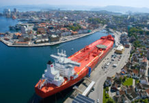 »Navion Stavanger« belongs the Teekay fleet. All shuttle tankers get Sealink VSAT solutions by Marlink