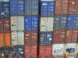 Container, Symbolbild für Frachtraten, Seefracht und Reedereien