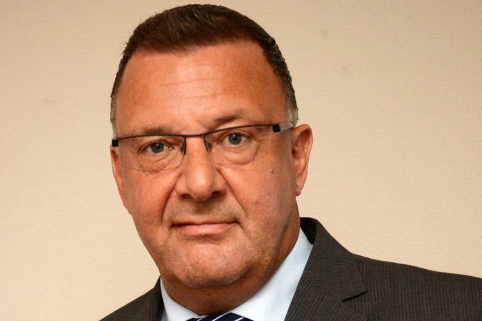Jan Remmers beerbt Torsten Meinke als Vorstandsvorsitzender des Schiffsmakler-Verbands Ems