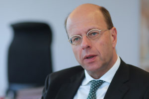 Sebastian Jürgens beerbt Ulfbenno Krüger als Vorstandsvorsitzender beim Gesamtverband Schleswig-Holsteinischer Häfen (GvSH)