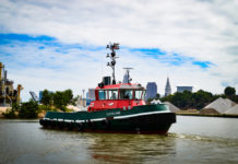 The »Cleveland« ist the first in a series of ten Stan Tugs 1907 ICE for The Great Lakes Towing Company