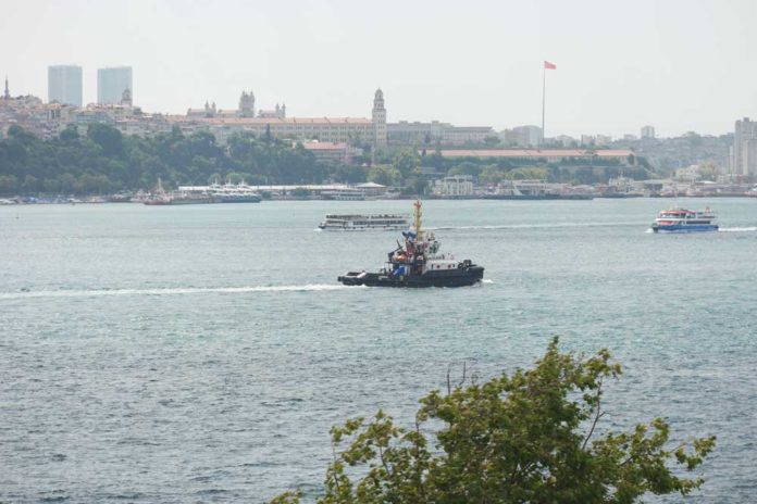 Bosporus, Claus, Johannsen, Med Marine, Schlepper, Türkei