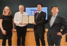 Joanne Pauline CCSO (Company Cyber Security Officer) Songa Shipmanagement, Kenneth MacLeod, CEO Songa Shipmanagement, Jeoungkyu Lim and Kaemyoung Park, Team Leader from KR's Cyber Certification Team (v.l.)