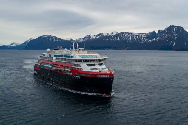MS-Roald-Amundsen-sea-trial-9