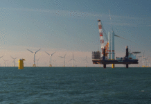 Die »Aeolus« arbeitet am Offshore-Windpark »Norther«