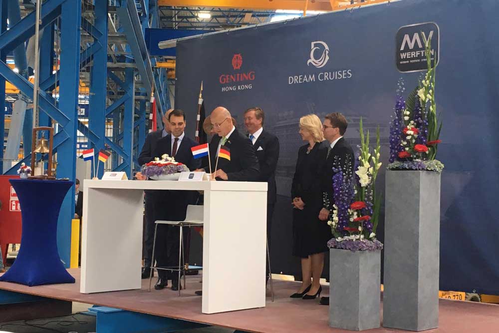 Im Beisein des niederländischen Königspaares werden bei MV Werften die Verträge für die Bodenbeläge von Bolidt unterzeichnet