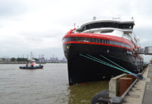 Hurtigruten Roald Amundsen -c- Felix Selzer 2