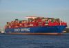 Die »COSCO Shipping Aries« ist 400 m lang und hat eine Kapazität von rund 20.000 TEU