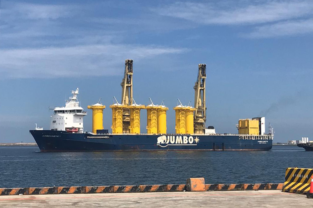 Jumbo Kinetic with Transition Pieces for Formosa 1 Taiwan