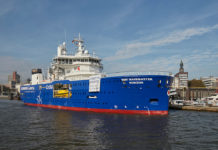 Bibby Wavemaster Horizon im Hamburger Hafen - EnBW