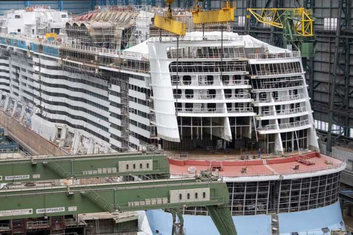 Meyer Werft, Odyssey of the Seas, Dock