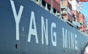 Yang-Ming-Vessel-port-of-hamburg