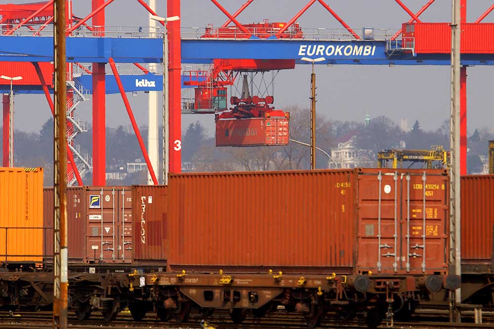 Container-Bahn-Hafen-Hamburg