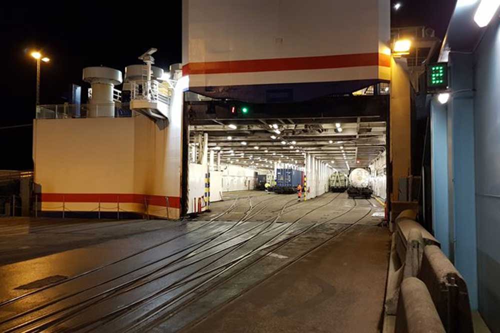 Stena-Line-KV-Kombinierter-Verkehr-Eisenbahnfähre