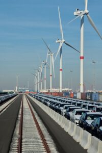 Die NYK-Tochter ICO setzt in Zeebrugge auf Windstrom für den Terminalbetrieb und auf E-Autoladestationen © ICO Terminals