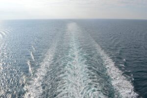 Meer, Kielwasser, Meereskonferenz