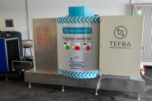 Am CCCB wurde eine Anlage zur Desinfektion von Koffern aufgestellt © CCCB