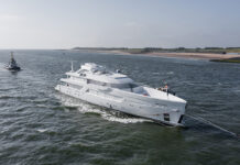 Nachdem der Rumpf nun in Vlissingen auf der Neubauwerft von Damen Yachting liegt, wird diese zweite Amels 60 nun eine intensive Ausstattungsphase durchlaufen.