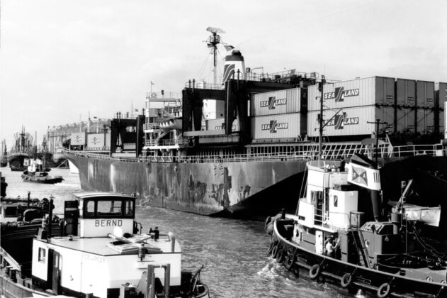 k1966 Erstmals wird ein Container auf deutschen Boden gelöscht