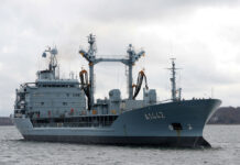 Am 19.03.21 liefen die »HMCS Halifax« zusammen mit der »FGS Spessart« im Marinestützpunkt Kiel ein © Deutsche Marine