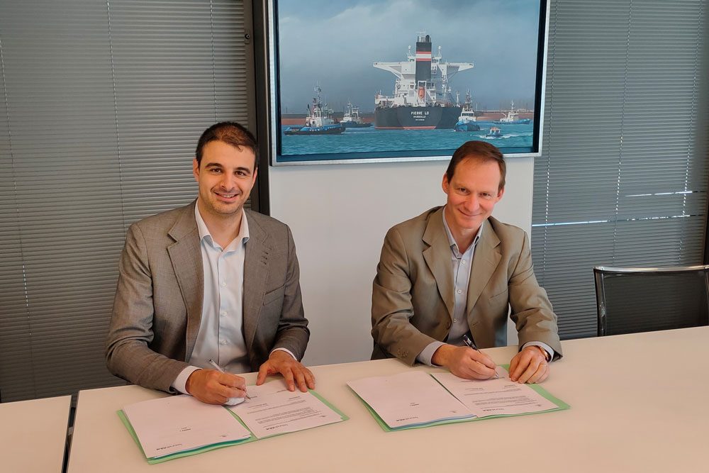 v.l.: José Miguel Bermúdez (CEO, bound4blue) und Kamil Beffa (CEO, LDA) © LDA
