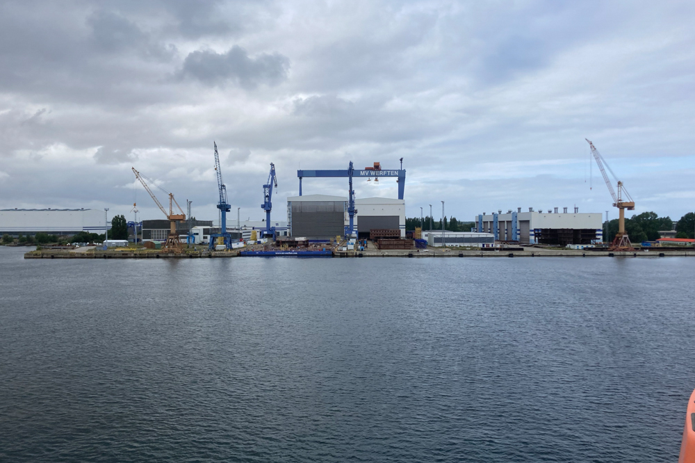 Rostock-WarnemÃ¼nde: Offshore-Konverter statt NATO-Materiallager?