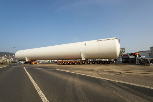 deugro Pre carriage of the 48.93 meter long LNG storage tanks from the factory to the Port of Rozbelesy Czech Republic