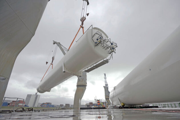 deugro Vessel loading operation at the Port of Hamburg Germany 01