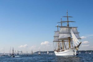 Das Segelschulschiff »Gorch Fock« auf der Kieler Förde © Bundeswehr/Marcel Kröncke