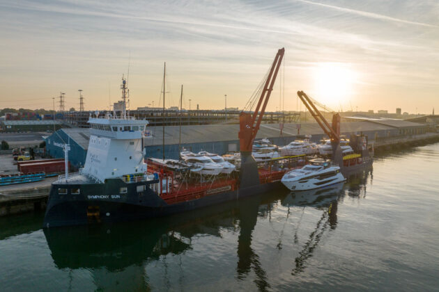 Yacht Peters May Yachts Loading Southampton 100922