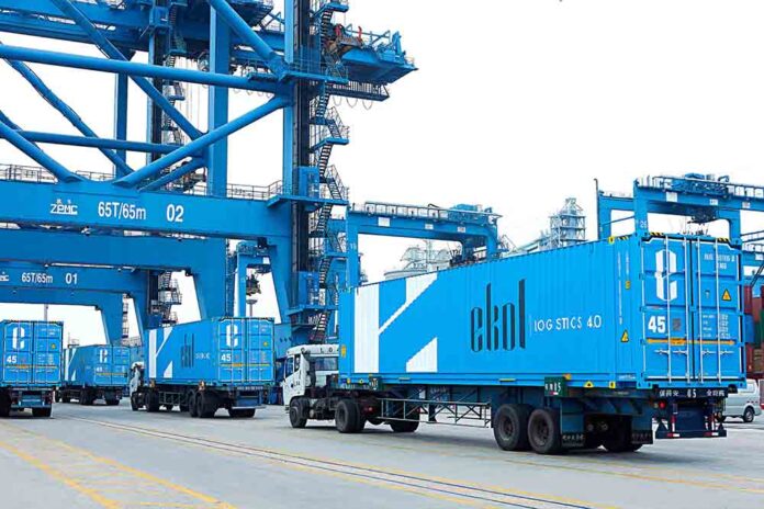 ekol-logistics-container-lkw-terminal
