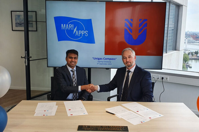Unterzeichnungszeremonie im neuen Rotterdamer Hauptquartier von Unigas (v.l.): Khalil Rehman Aziz (MariApps Commercial Director) und Alex Graham (CEO Unigas) © MariApp
