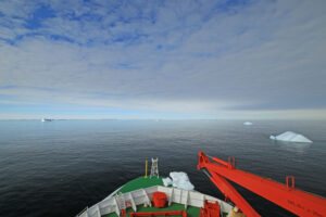 awi arktis 20230122 Polarstern in ice freeBellingshausenSea JamesKirkham