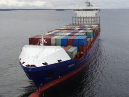 jr-shipping-containerschiff-escape