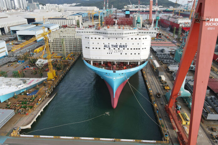 Maersk will sein erstes großes methanolfähiges Hochseeschiff (16.000 TEU) im ersten Quartal 2024 abnehmen © A.P. Moller - Maersk