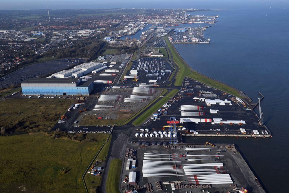 Cuxhaven, Offshore, Liegeplätze