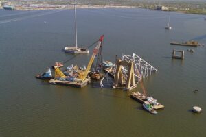 Dali Francis Scott Key Bridge Baltimore Kran bei der Bergung