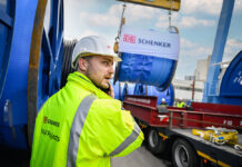 DB Schenker, DSV, Kabeltrommel Verladung Breakbulk Stueckgut