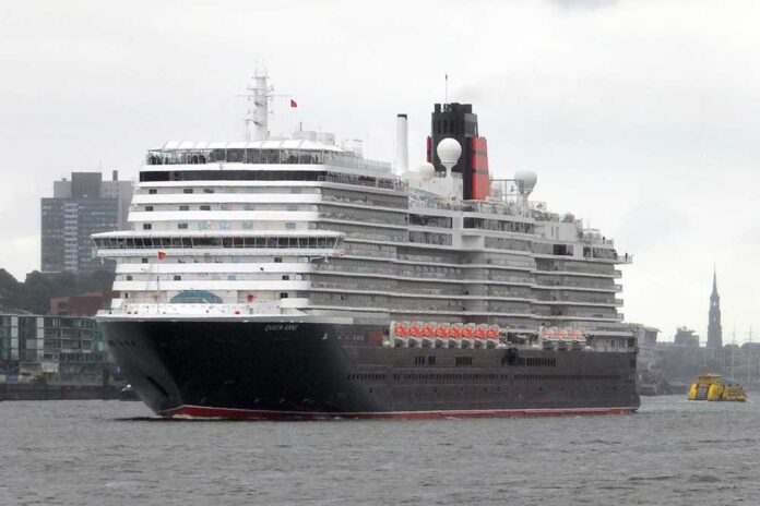 Queen Anne, Cunard, Kreuzfahrt, Fincantieri, Hamburg, Elbe