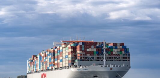 OOCL will mit Partnern wie Ikea und Kyocera zusammenarbeiten, um die kohlenstoffarme Schifffahrt mit Biokraftstoff voranzutreiben.