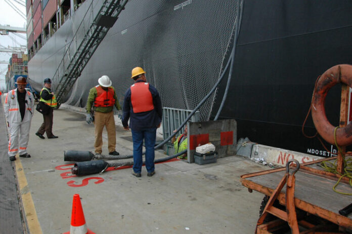 Port of Oakland, Landstrom