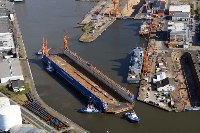 Lloyd Werft, Bremerhaven, Schwimmdock