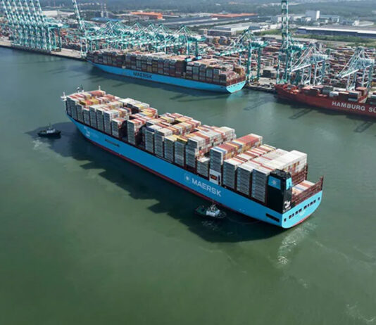 Maersk, Neubauten, Hafen, Containerschiff