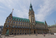 Hamburg, Rathaus, Sicher