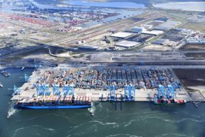 APMT, Rotterdam, Landstrom
